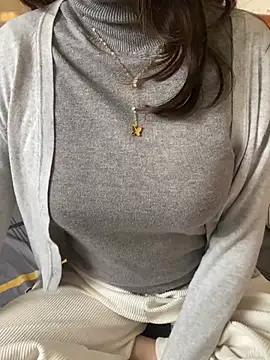 Snapshot of Ruby_bear chatting on February 10, 2025, 3:46 am Ruby bear online show from February 10, 2025, 3:46 am