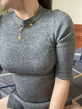 Snapshot of Ruby_bear chatting on February 12, 2025, 4:12 am Ruby bear online show from February 12, 2025, 4:12 am