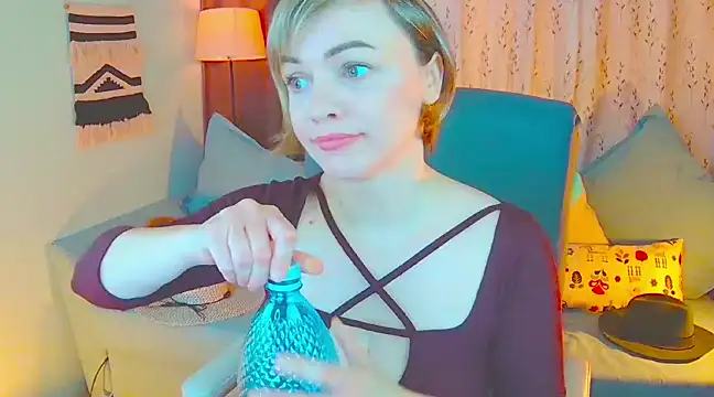 NandiSmile online show from March 20, 2025, 7:03 am