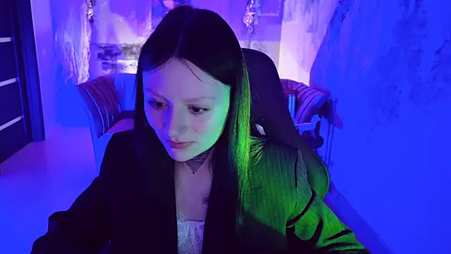 Snapshot of VeliraBraitberg chatting on December 18, 2024, 8:09 am VeliraBraitberg online show from December 18, 2024, 8:09 am