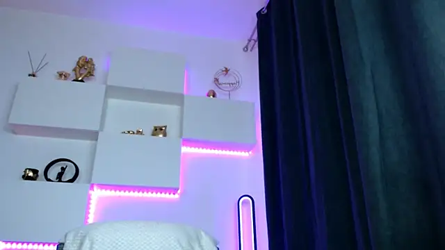 arianatattoos online show from April 9, 2026, 5:51 am