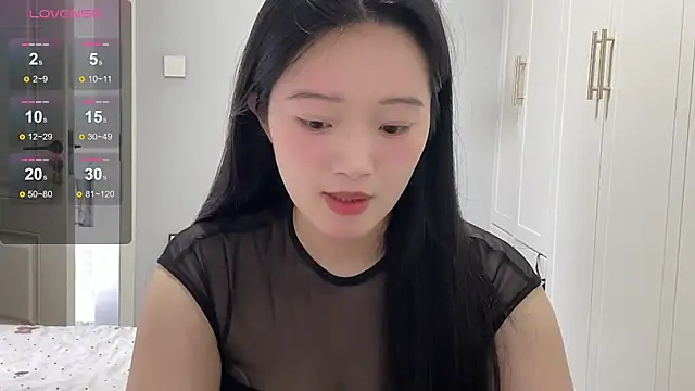 rose-u online show from September 11, 2025, 1:49 am