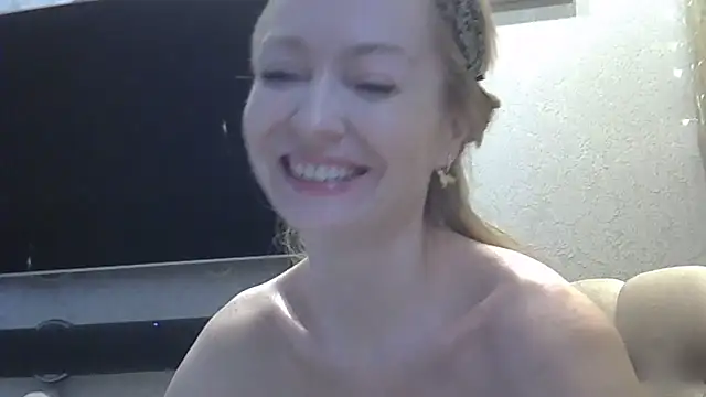 ZarinaSwift online show from February 21, 2026, 6:36 am