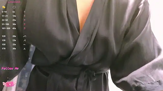 LaraSkinny online show from June 10, 2026, 1:10 pm