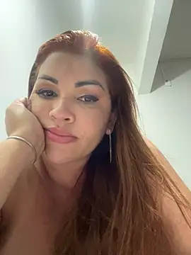 Bruninhaa34 online show from February 12, 2025, 10:37 pm