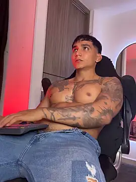 muscle boyhorny online show from March 14, 2026, 4:40 am