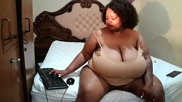HOTBIGMELONSxx online show from October 16, 2025, 6:53 pm