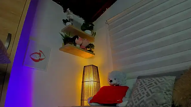 eva-slim- online show from February 3, 2026, 7:08 pm