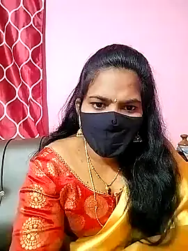 Snapshot of melina214 chatting on January 6, 2025, 2:15 am melina214 online show from January 6, 2025, 2:15 am