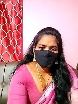 Snapshot of melina214 chatting on January 7, 2025, 3:03 am melina214 online show from January 7, 2025, 3:03 am