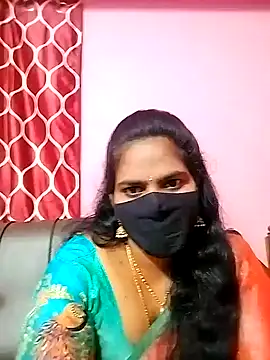 Snapshot of melina214 chatting on January 8, 2025, 5:15 pm melina214 online show from January 8, 2025, 5:15 pm