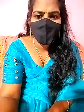 Snapshot of melina214 chatting on January 24, 2025, 4:39 pm melina214 online show from January 24, 2025, 4:39 pm