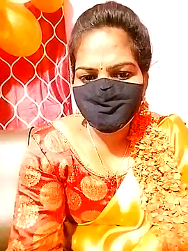 Snapshot of melina214 chatting on February 24, 2025, 2:40 am melina214 online show from February 24, 2025, 2:40 am