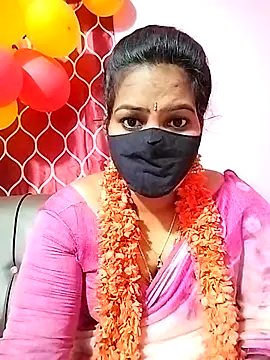 Snapshot of melina214 chatting on February 25, 2025, 3:09 am melina214 online show from February 25, 2025, 3:09 am