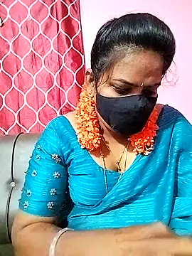 Snapshot of melina214 chatting on March 3, 2025, 2:47 am melina214 online show from March 3, 2025, 2:47 am