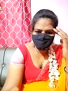 Snapshot of melina214 chatting on March 8, 2025, 4:39 pm melina214 online show from March 8, 2025, 4:39 pm