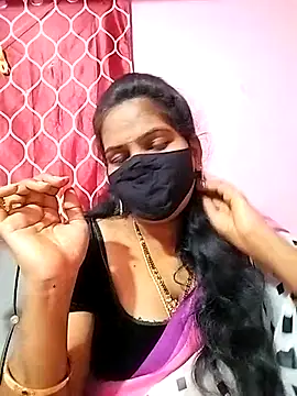 Snapshot of melina214 chatting on March 10, 2025, 3:34 am melina214 online show from March 10, 2025, 3:34 am