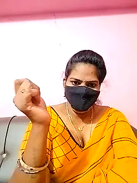 Snapshot of melina214 chatting on October 26, 2025, 3:23 am melina214 online show from October 26, 2025, 3:23 am