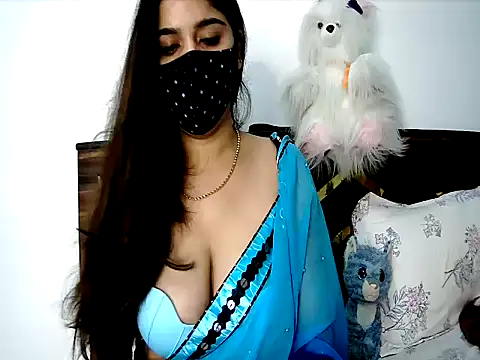 Snapshot of Gloie4u chatting on July 8, 2026, 9:36 am Gloie4u online show from July 8, 2026, 9:36 am