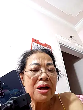 Hotestlove online show from September 24, 2025, 1:03 pm