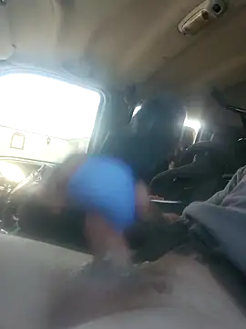 Crackkers online show from March 15, 2025, 6:32 pm