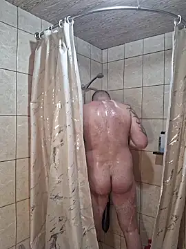 Foxyshaved online show from February 8, 2026, 6:39 am