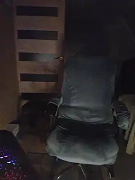 Foxyshaved online show from February 26, 2026, 4:44 am