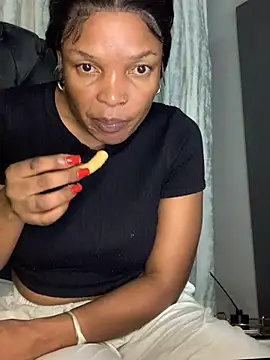 slimcateee online show from March 8, 2025, 9:08 pm