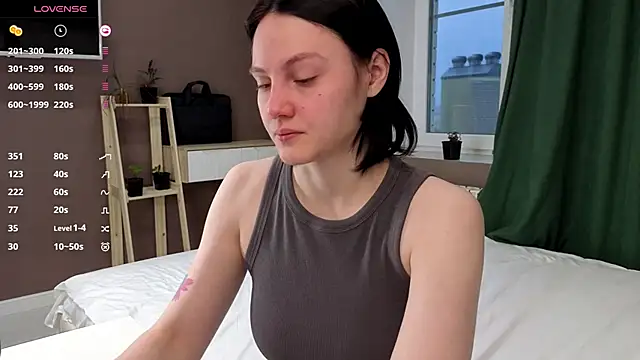 MaryCoopeer online show from November 4, 2025, 5:06 am