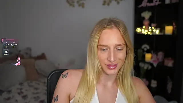 Nicolette  Shea  online show from December 14, 2024, 9:40 am