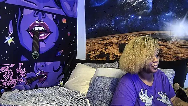 AutumnHart online show from December 21, 2024, 2:26 pm