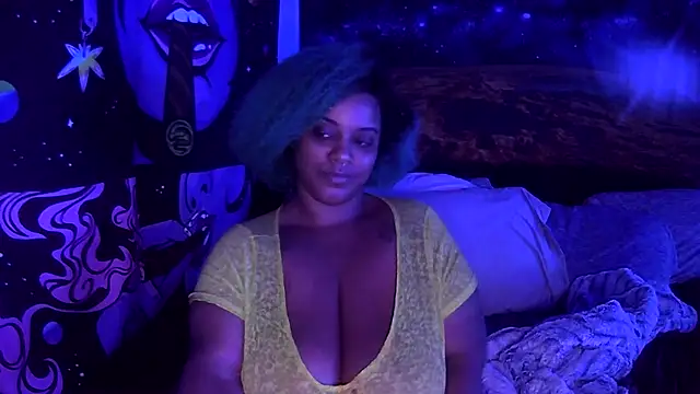 AutumnHart online show from January 1, 2025, 2:19 am