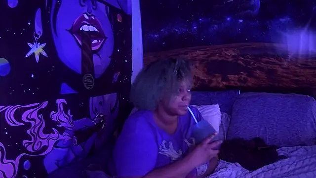 AutumnHart online show from February 11, 2025, 2:57 pm