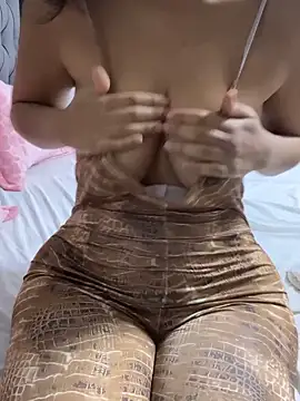 Isabellafantazy online show from December 11, 2024, 2:44 pm