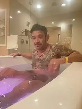 Snapshot of RoodoggXL chatting on December 4, 2024, 11:02 pm RoodoggXL online show from December 4, 2024, 11:02 pm