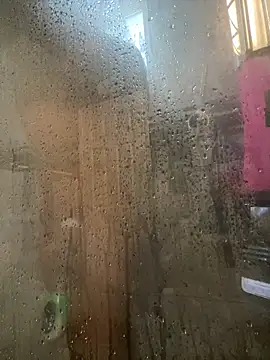 Snapshot of RoodoggXL chatting on January 18, 2025, 5:37 pm RoodoggXL online show from January 18, 2025, 5:37 pm