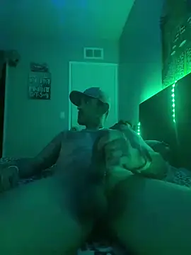 Snapshot of RoodoggXL chatting on January 23, 2025, 2:33 am RoodoggXL online show from January 23, 2025, 2:33 am