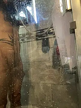 Snapshot of RoodoggXL chatting on March 4, 2025, 11:11 pm RoodoggXL online show from March 4, 2025, 11:11 pm