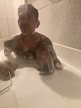 Snapshot of RoodoggXL chatting on March 20, 2025, 1:15 pm RoodoggXL online show from March 20, 2025, 1:15 pm