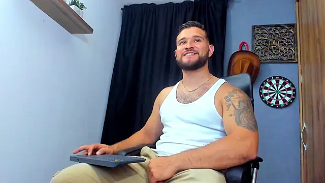 AndrewDiaz online show from April 7, 2026, 6:36 am