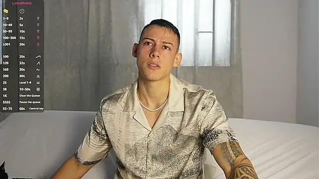 Snapshot of Muscle_King_Cum chatting on November 25, 2025, 2:50 pm Muscle King Cum online show from November 25, 2025, 2:50 pm