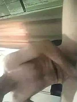 Snapshot of Loiroquermacho chatting on March 31, 2026, 7:25 pm Loiroquermacho online show from March 31, 2026, 7:25 pm