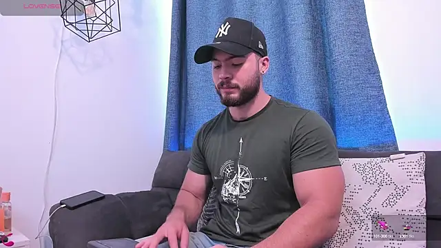 SebastianVilla  online show from February 25, 2025, 3:27 pm