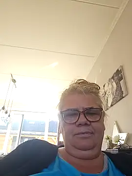 hotladymoon online show from September 24, 2025, 9:12 am