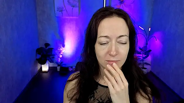 kimberlyray777 online show from March 3, 2025, 9:33 am