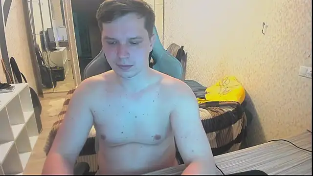 Snapshot of Evan_Boomer chatting on June 1, 2026, 3:58 pm Evan Boomer online show from June 1, 2026, 3:58 pm