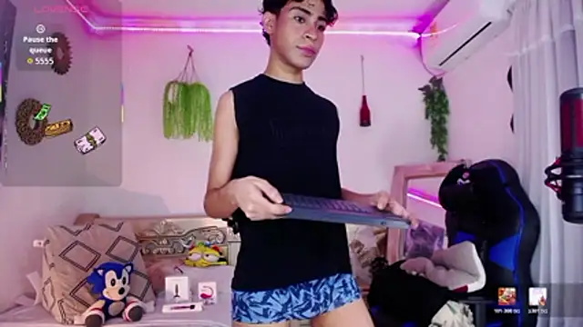 huge armound online show from April 2, 2026, 2:53 am