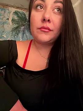 DaisyStreet online show from November 9, 2025, 3:32 pm