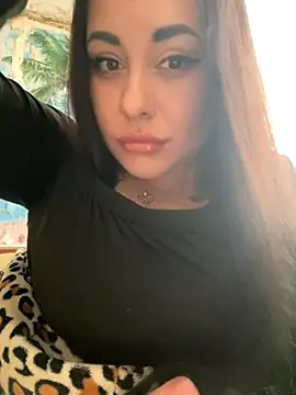 DaisyStreet online show from November 24, 2025, 11:54 am