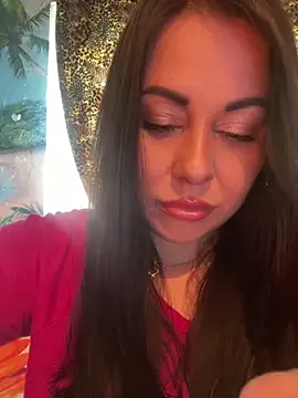 Snapshot of DaisyStreet chatting on May 21, 2026, 7:59 am DaisyStreet online show from May 21, 2026, 7:59 am